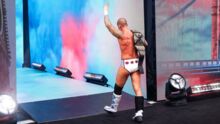 CM Punk 声称他在决赛前退出 AEW